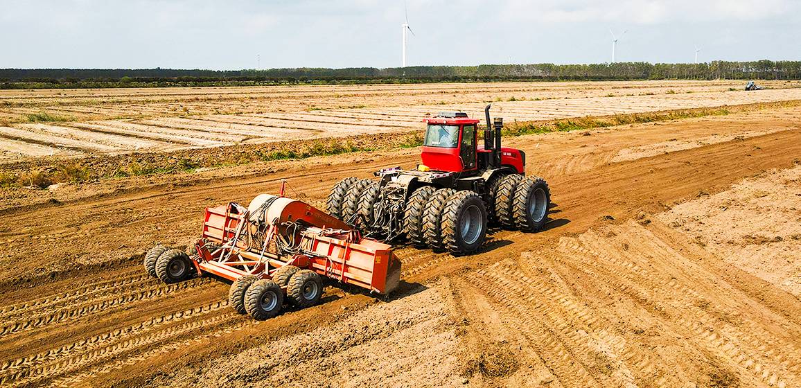 Zautomatyzowane systemy niwelacji terenu GNSS dla zoptymalizowanej dystrybucji wody i wydajności upraw.