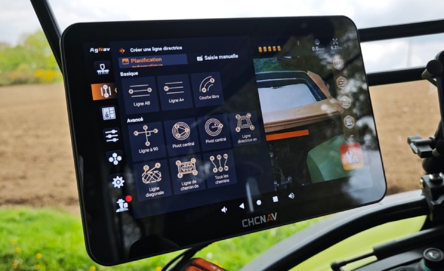 CHCNAV tractor guidance system for easy field management