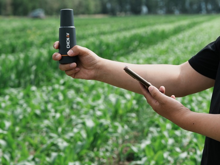 El marcador inteligente DT-1 registra líneas de guía de campo