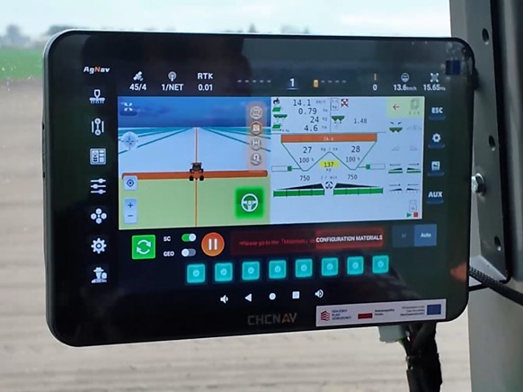 Wyświetlacz prowadzenia maszyn rolniczych serii CHCNAV NX